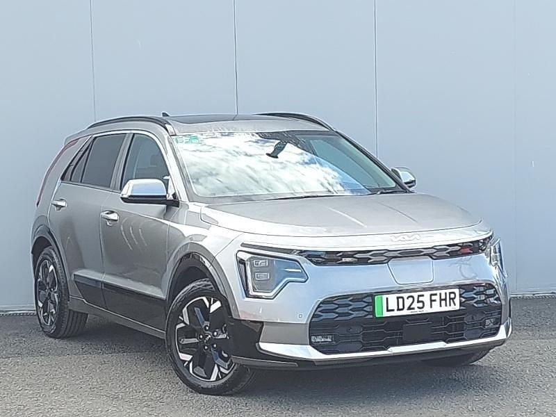 Grey New 2025 Kia e-Niro 4 SUV | £25,998 (Good price) - Image 1/4