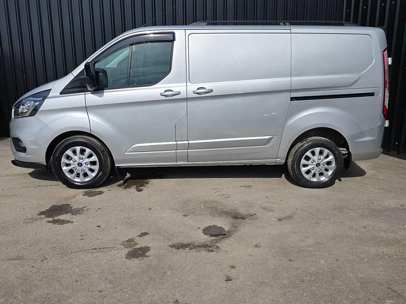 Used Ford Transit Custom Limited 130 HP (95 kW) 2021 Silver Van