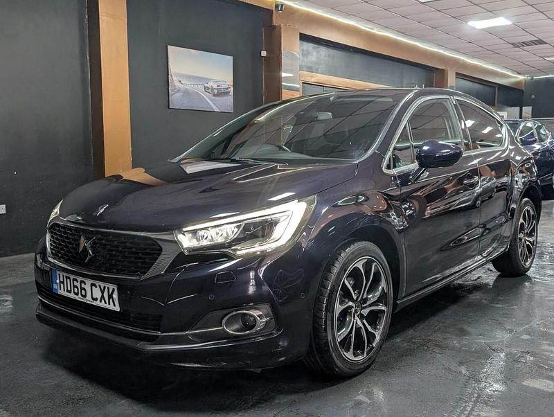 Used DS Automobiles DS4 Prestige 130 HP (95 kW) 2017 Blue Hatchback