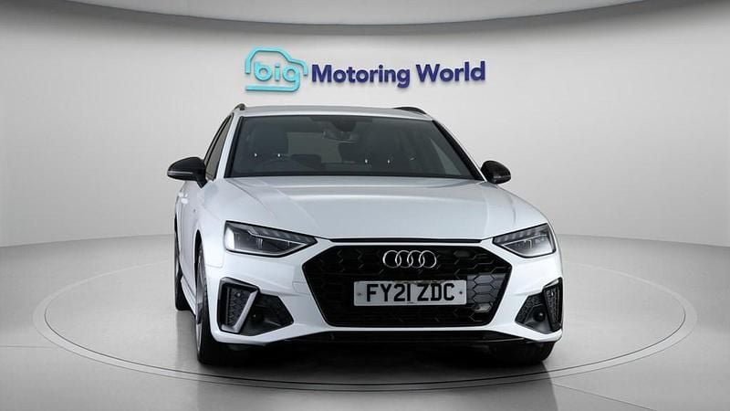 Used Audi A4 Black Edition 150 HP (110 kW) 2021 White Estate