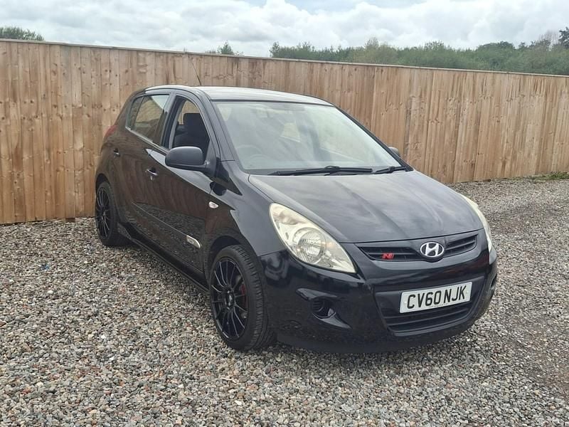 Black Used 2010 Hyundai i20 Classic Hatchback | £3,495 (Fair price) - Image 1/4