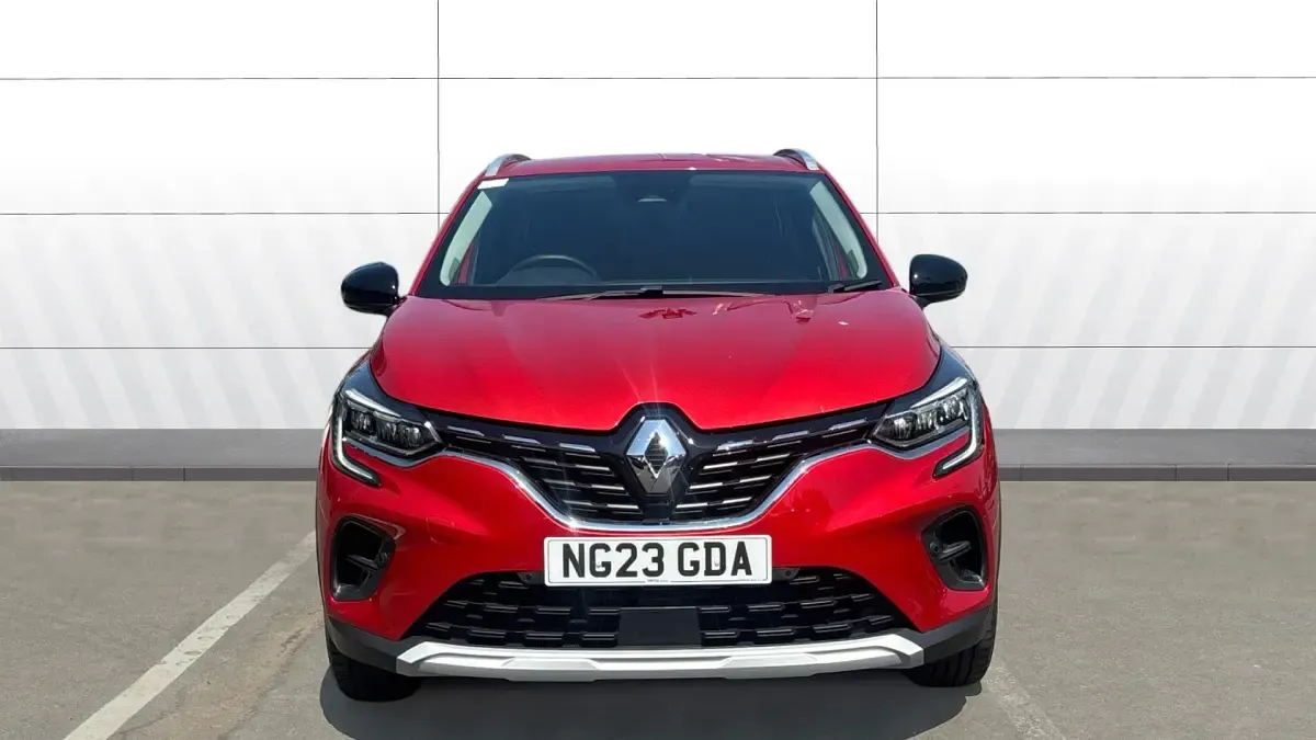 Used Renault Captur Techno 143 HP (105 kW) 2023 Red SUV