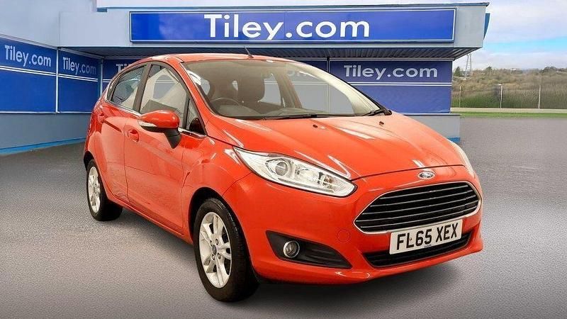 Used Ford Fiesta Zetec 2015 Red Hatchback