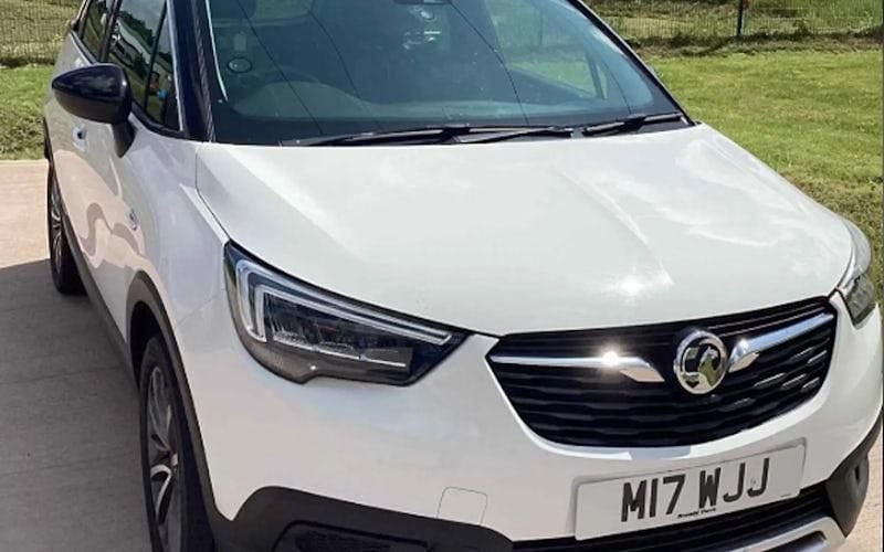 White Used 2020 Vauxhall Crossland X Design Edition SUV | £10,699 (Fair price) - Image 1/1