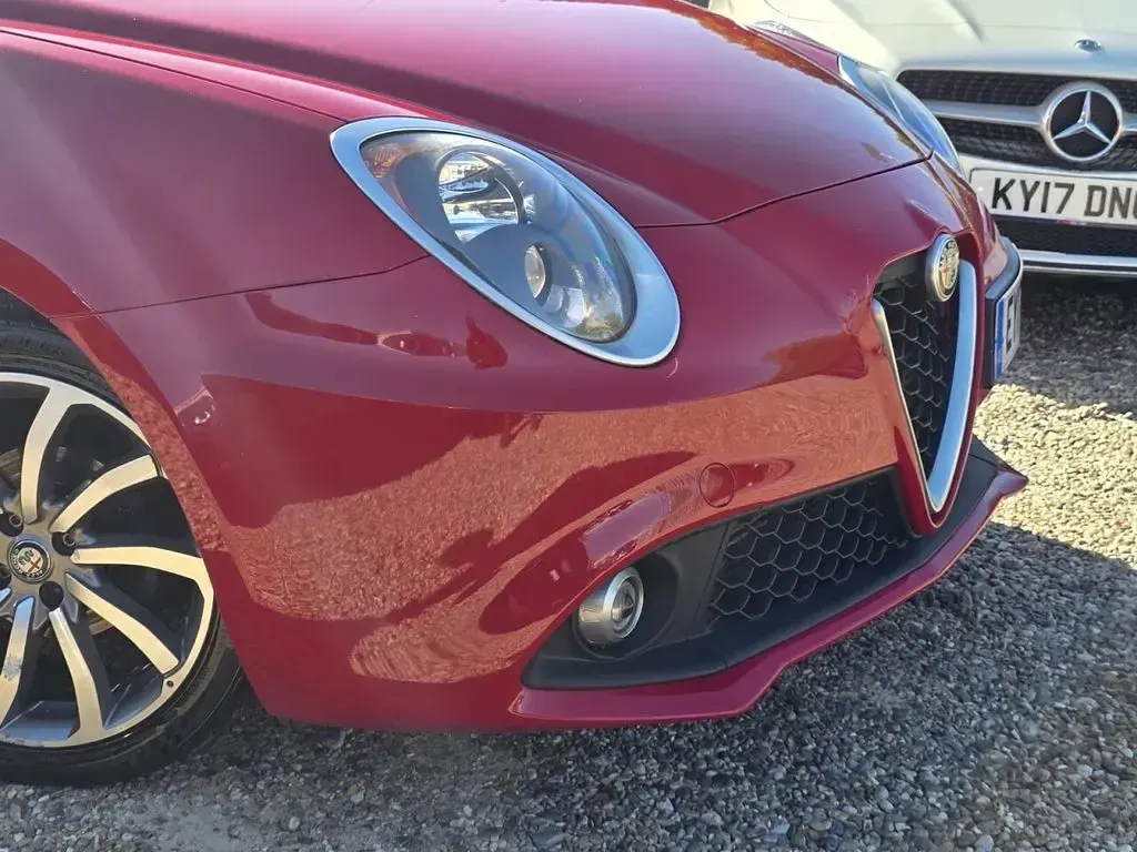 Used Alfa Romeo MiTo Super 105 HP (77 kW) 2017 Red Hatchback