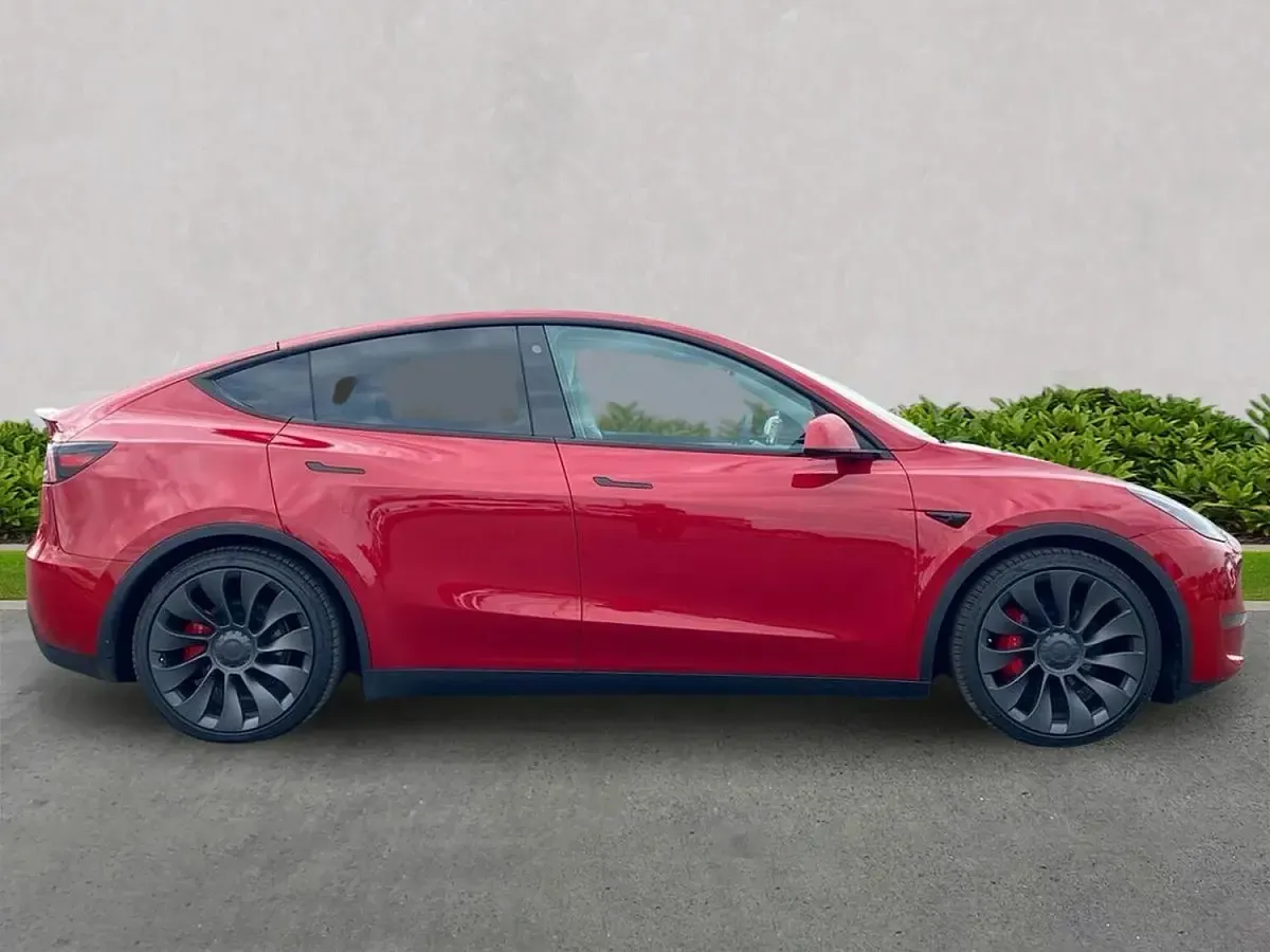 Used Tesla Model Y Performance 392 kW (534 HP) 2023 Red SUV