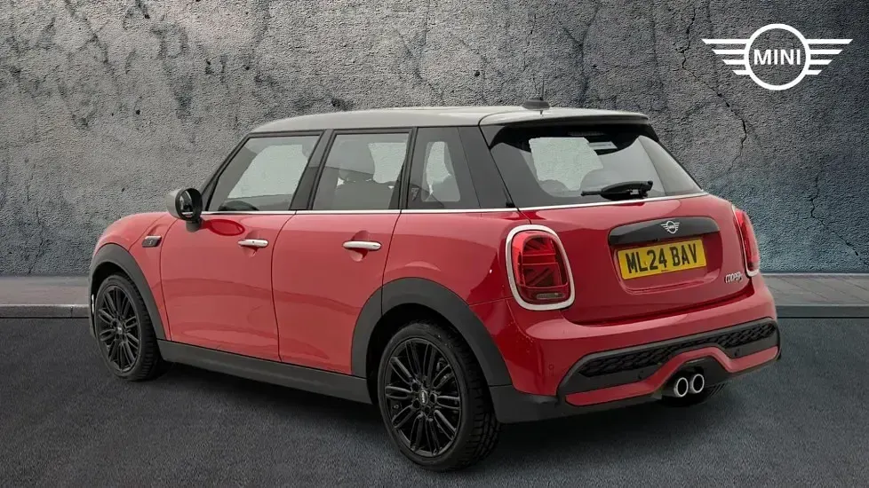 Used Mini Cooper S Exclusive 176 HP (129 kW) 2024 Red Hatchback