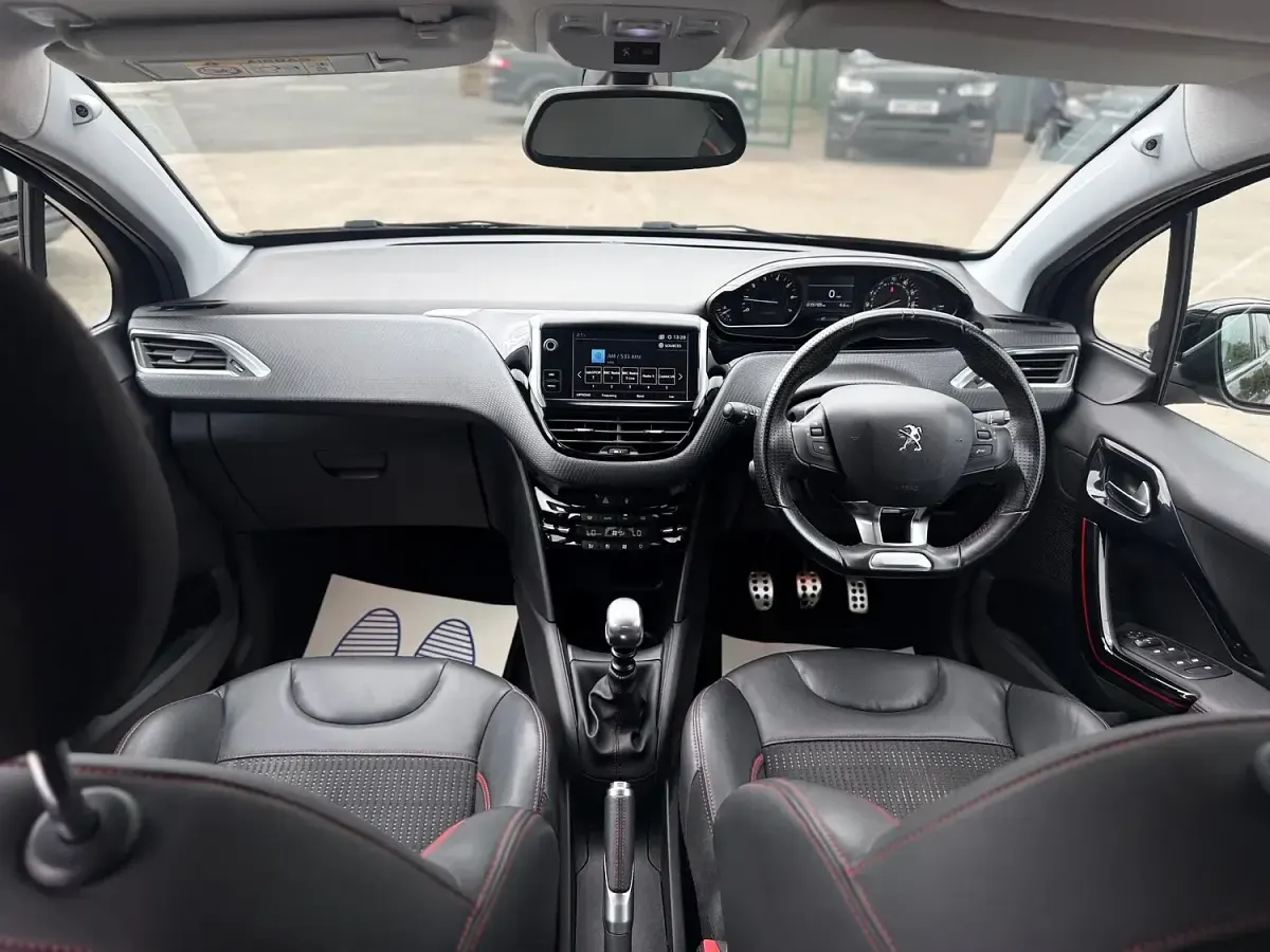 Used Peugeot 208 GT-line 110 HP (80 kW) 2019 Black Hatchback