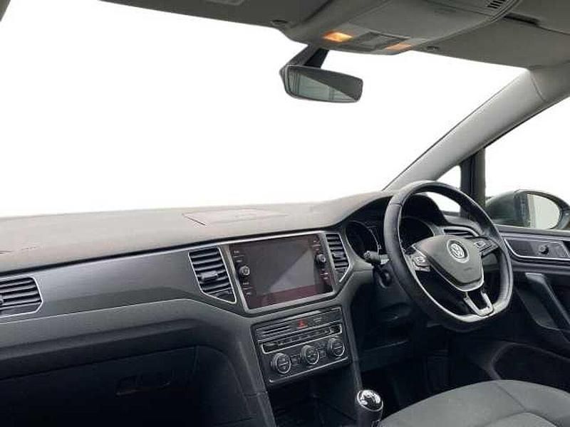 Begagnad VW Golf VIII 130 HK (95 kW) 2020