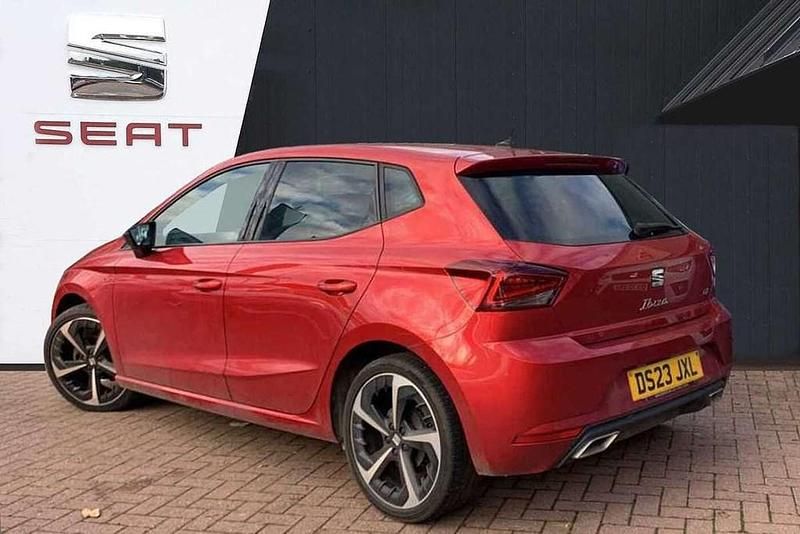 Used Seat Ibiza FR Sport 94 HP (69 kW) 2023 Red Hatchback