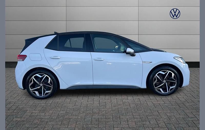 Used VW ID.3 Pro Performance 150 kW (204 HP) 2020 White Hatchback