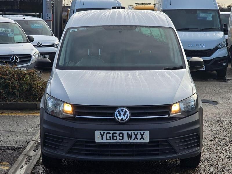Used VW Caddy Startline 102 HP (75 kW) 2019 White MPV