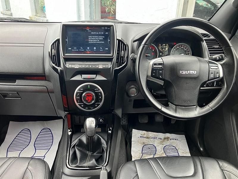 Used Isuzu Pick up 164 HP (120 kW) 2020 Spinnel red Pickup