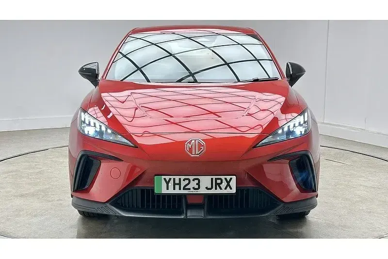 Usado MG MG4 EV SE 319 kW (435 CV) 2023 Rojo Utilitario