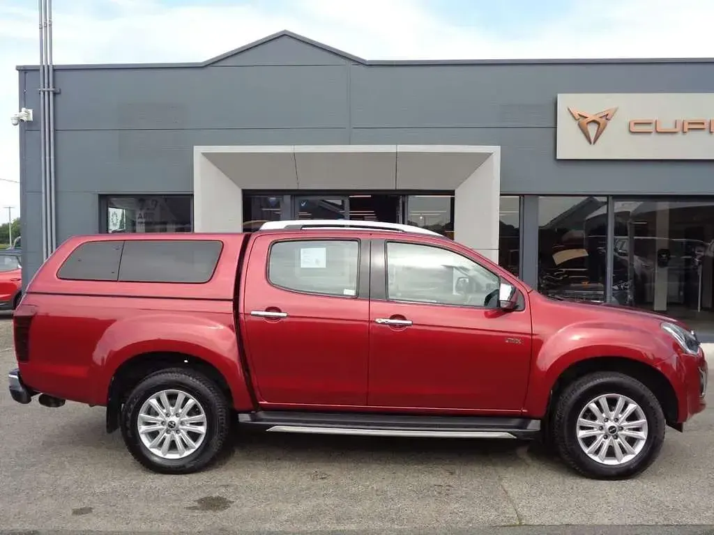 Used Isuzu D-Max 2020 Red Pickup