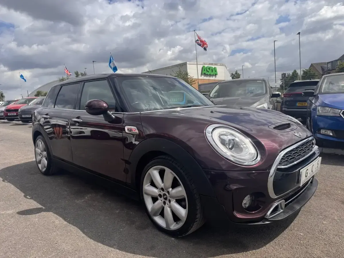 Used Mini Cooper Clubman 2016 Maroon Estate