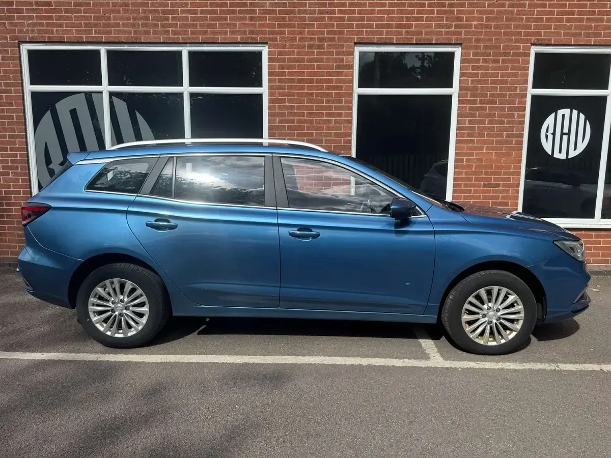 Used MG MG5 EV Exclusive 114 kW (156 HP) 2022 Blue Estate