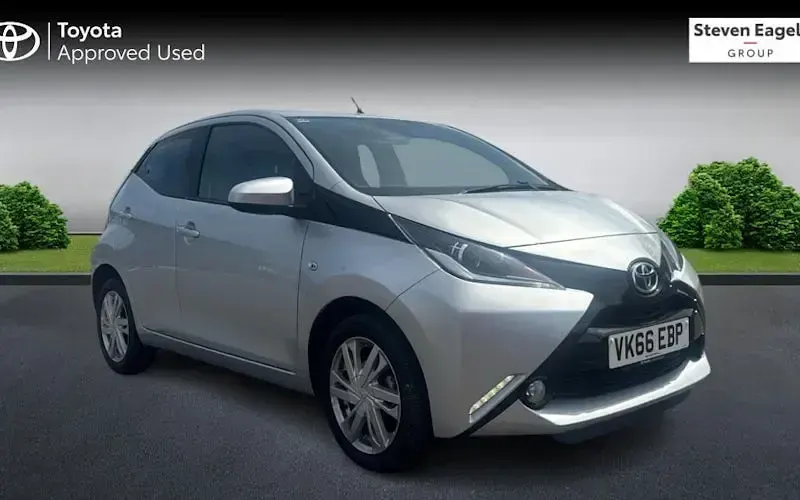 Used Toyota Aygo x-press 69 HP (50 kW) 2016 Hatchback