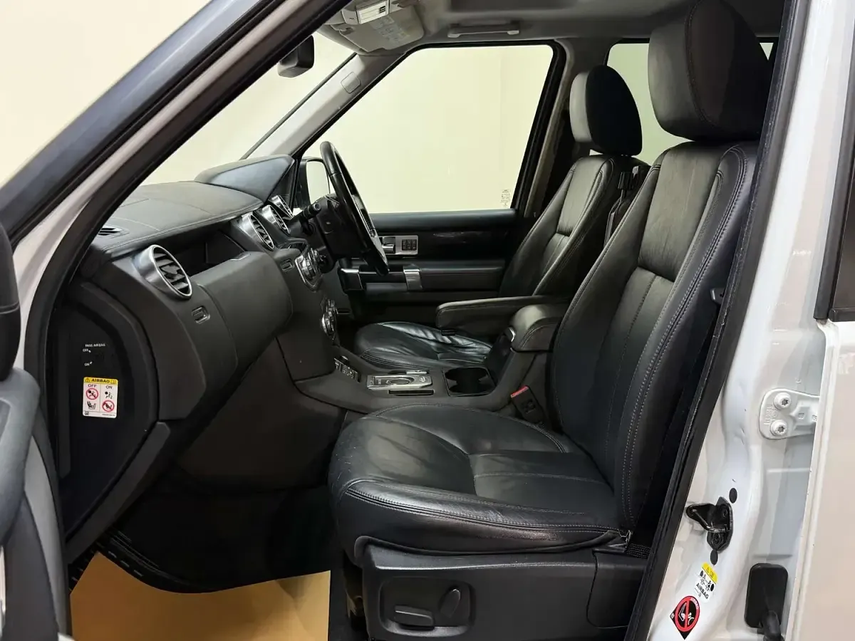 Used Land Rover Discovery 4 HSE 2013 White SUV