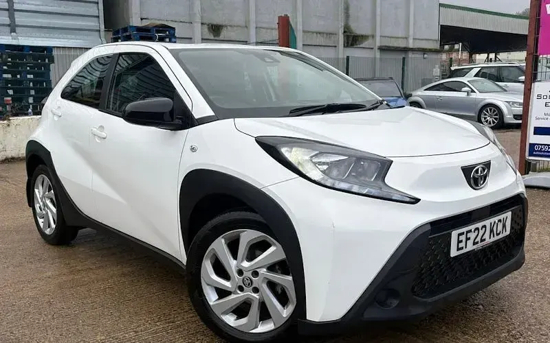 Used Toyota Aygo X PURE 72 HP (52 kW) 2022 SUV
