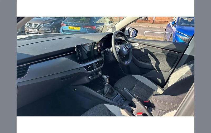 Used Skoda Kamiq SE L Executive 150 HP (110 kW) 2022 White SUV