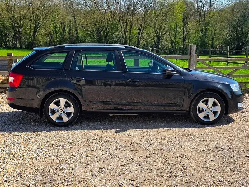 Used Skoda Octavia SE 2014 Black Hatchback
