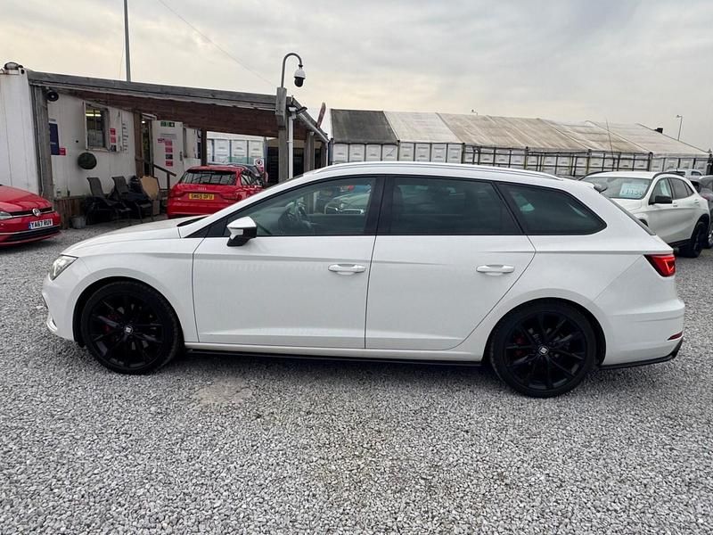 Used Seat Leon FR 2017 White Estate
