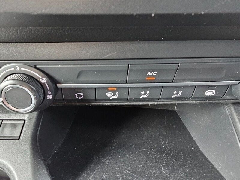 Black Used 2019 Peugeot Partner MPV | £9,500 (Good price) - Image 1/4