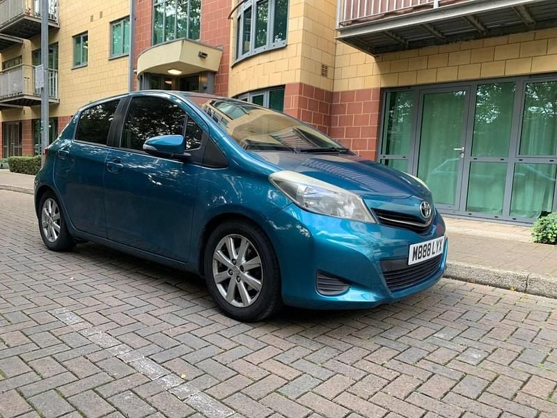 Turquoise Used 2013 Toyota Yaris Hatchback | £4,195 (Fair price) - Image 1/4