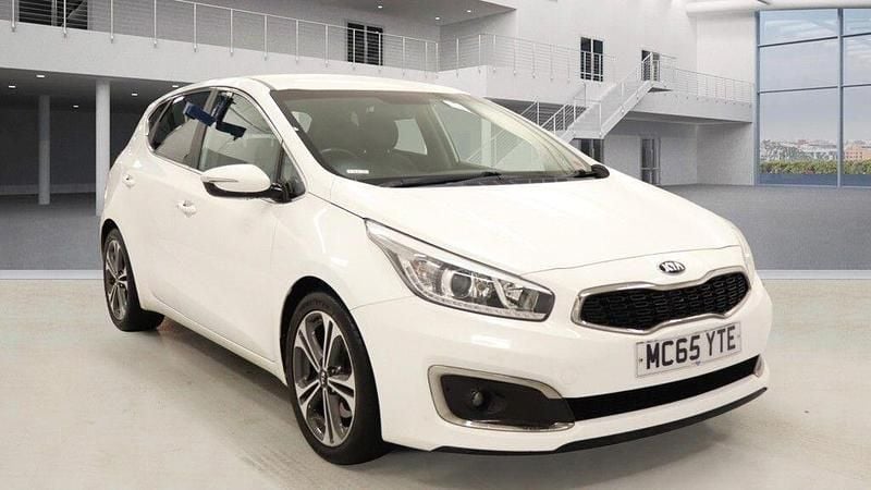 White Used 2016 Kia Ceed Hatchback | £5,500 (Fair price) - Image 1/4