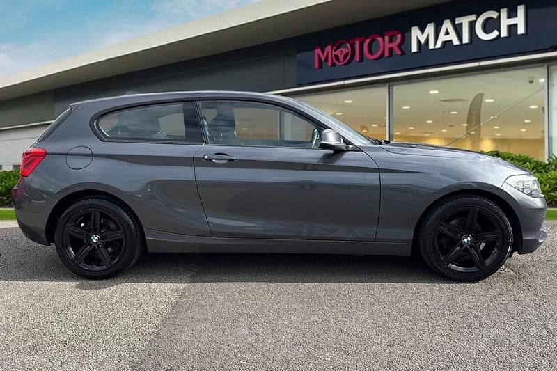 Used BMW 118 Sport Line 2016 Grey Hatchback