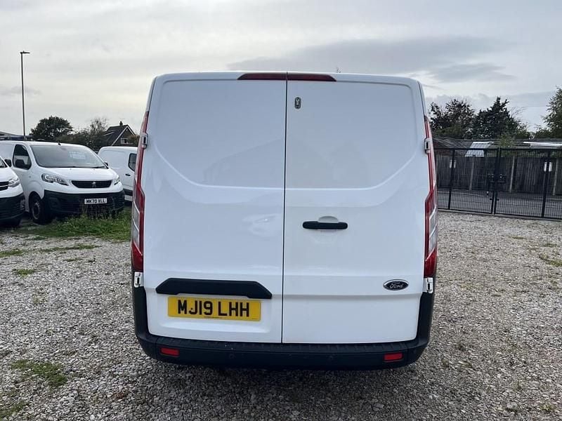 Used Ford Transit Custom 105 HP (77 kW) 2019 White Van