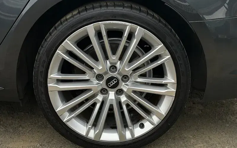 Used Audi A4 S-Line 190 HP (139 kW) 2017 Grey Estate