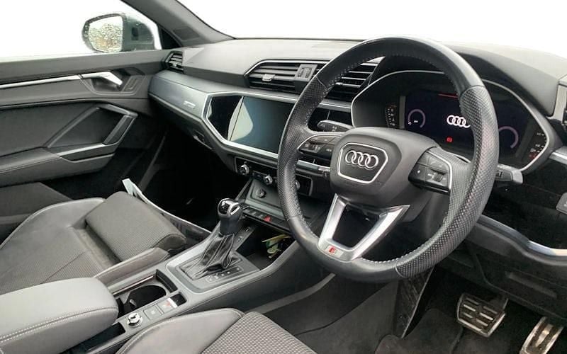 Used Audi Q3 S-Line 150 HP (110 kW) 2023 SUV