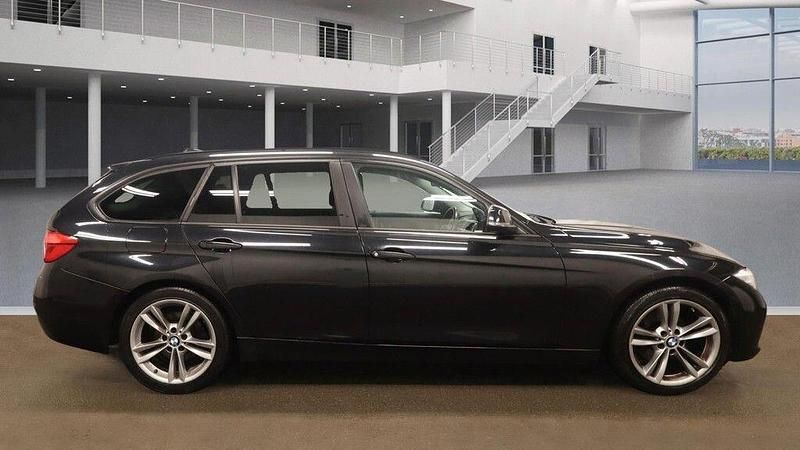 Begagnad BMW 320 2017 Svart Kombi