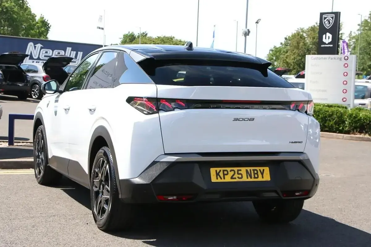 Used Peugeot 3008 GTi 134 HP (98 kW) 2025 White SUV
