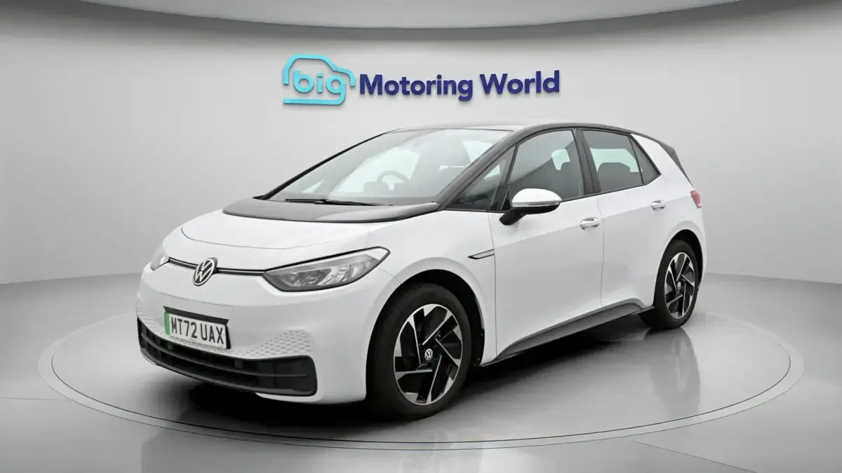Used VW ID.3 Pure 110 kW (150 HP) 2021 White Hatchback