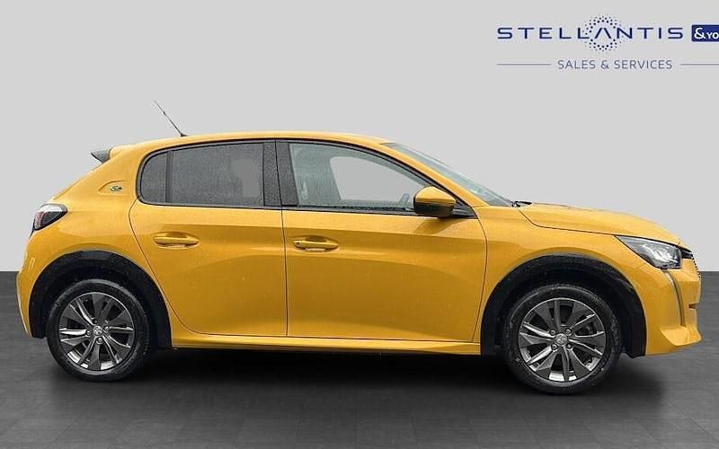 Used Peugeot e-208 Allure 100 kW (136 HP) 2021 Hatchback