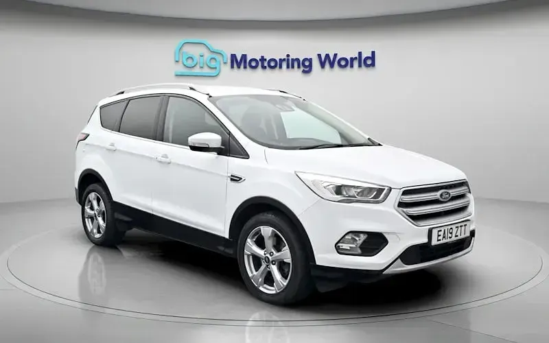 Used Ford Kuga Titanium 150 HP (110 kW) 2018 White SUV
