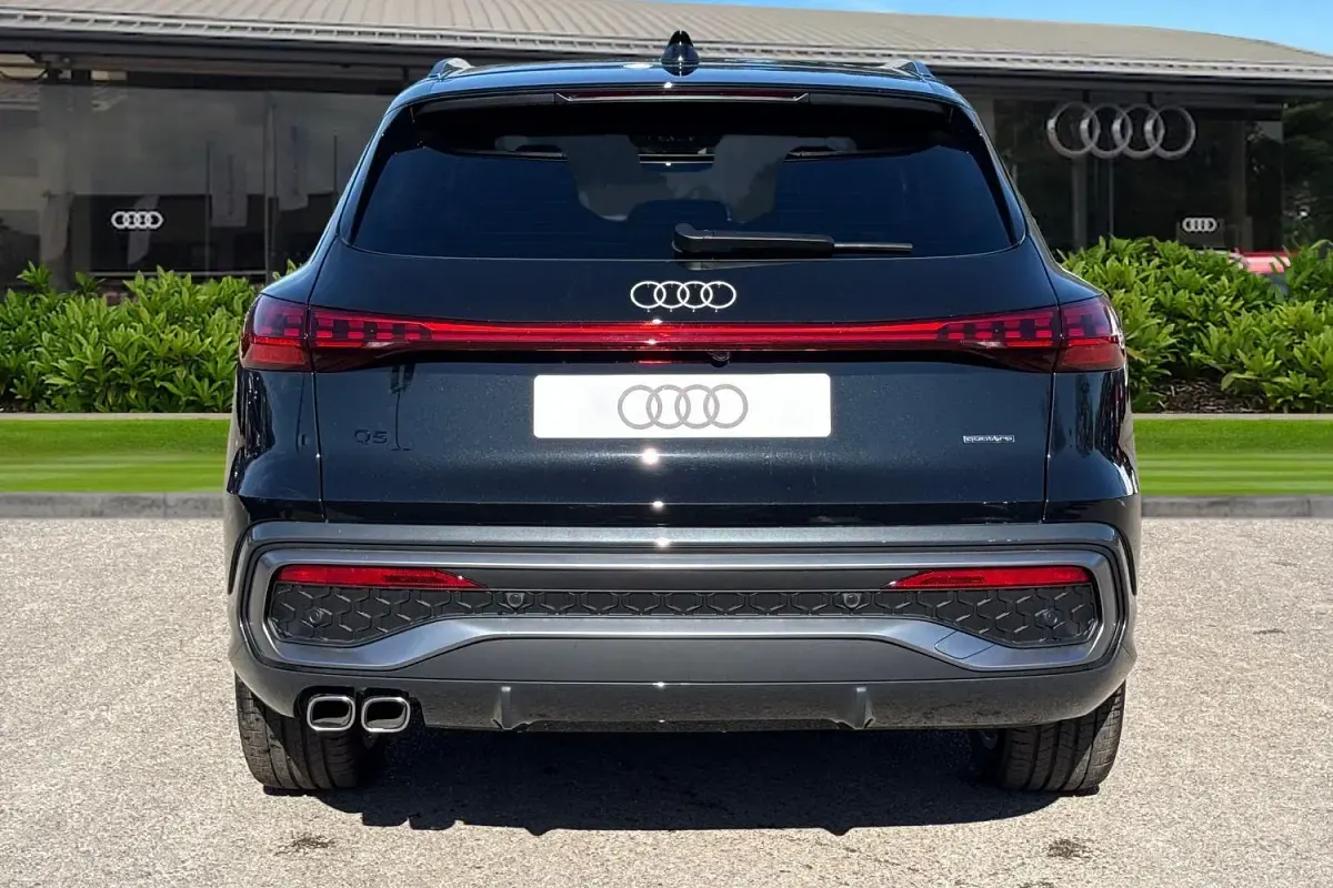 New Audi Q5 S-Line 204 HP (150 kW) 2026 Black SUV