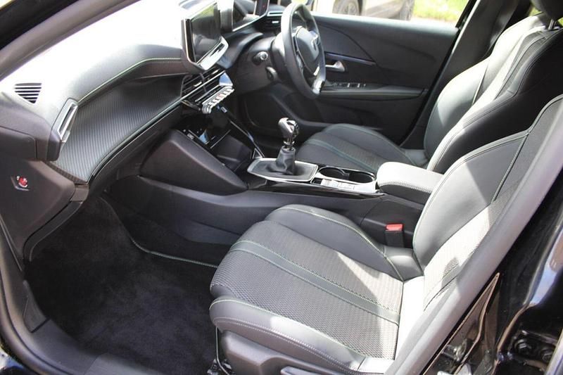 Used Peugeot 208 GT 99 HP (72 kW) 2024 Black Hatchback