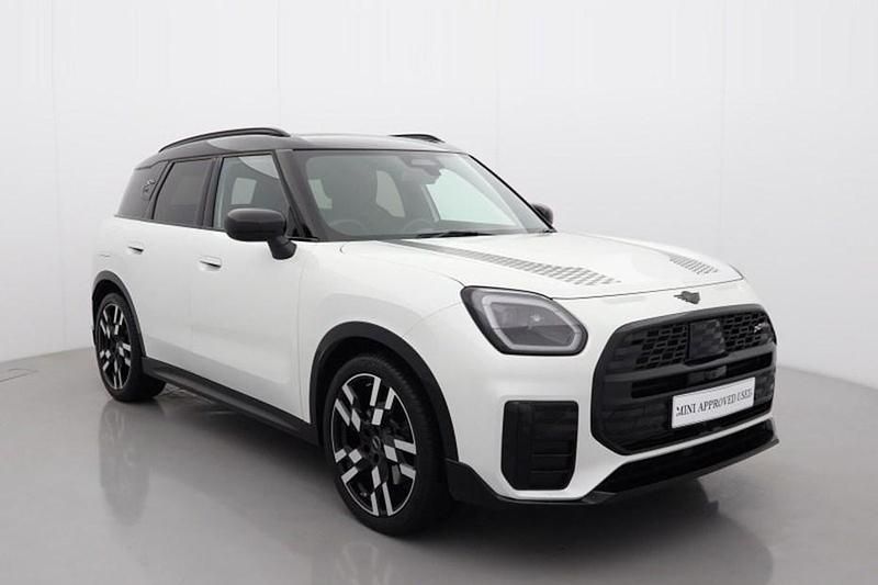 White Used 2025 Mini Countryman Sport SUV | £35,995 (Fair price) - Image 1/1
