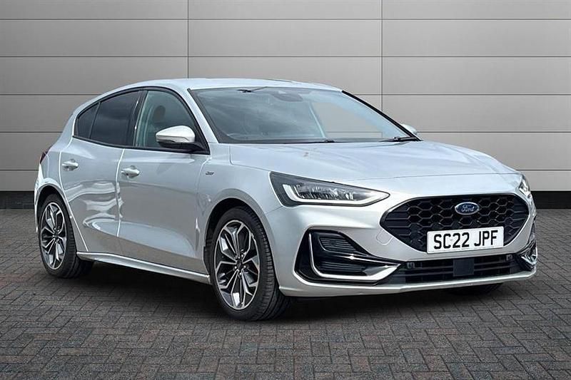 Moondust silver Used 2022 Ford Focus ST-Line Hatchback | £17,375 (Expensive) - Image 1/4