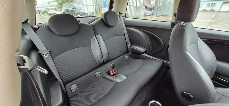 Image 2/4