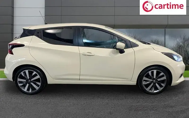 Used Nissan Micra Tekna 92 HP (67 kW) 2022 White Hatchback