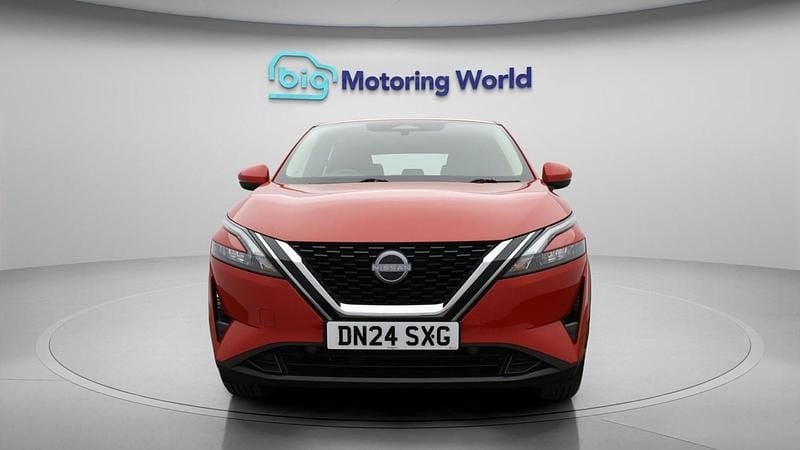 Used Nissan Qashqai Acenta Premium 140 HP (102 kW) 2023 Red SUV