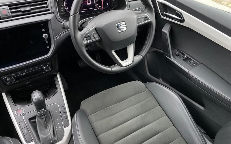 Used Seat Arona XCELLENCE Lux 115 HP (84 kW) 2020 Red SUV