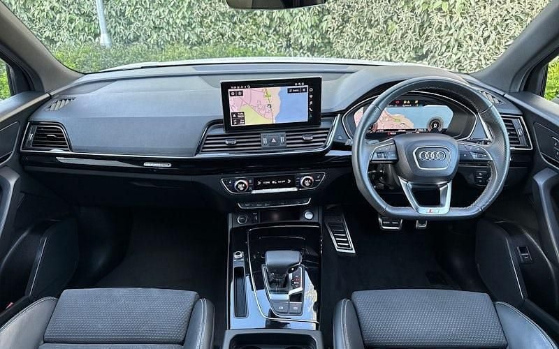 Used Audi Q5 Black Edition 268 HP (197 kW) 2024 White SUV