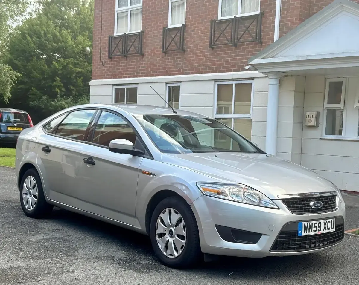 Used Ford Mondeo 130 HP (95 kW) 2009 Silver Hatchback