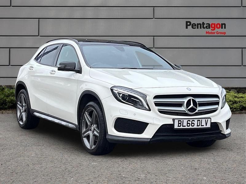 White Used 2017 Mercedes GLA250 AMG line SUV | £15,495 (Fair price) - Image 1/4